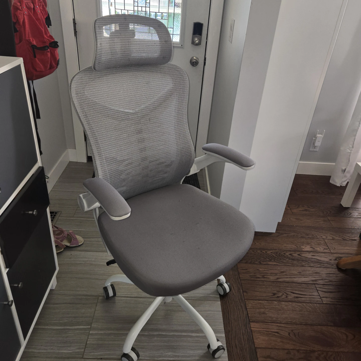 Grey Mesh Ergonomic Office Chair with Headrest