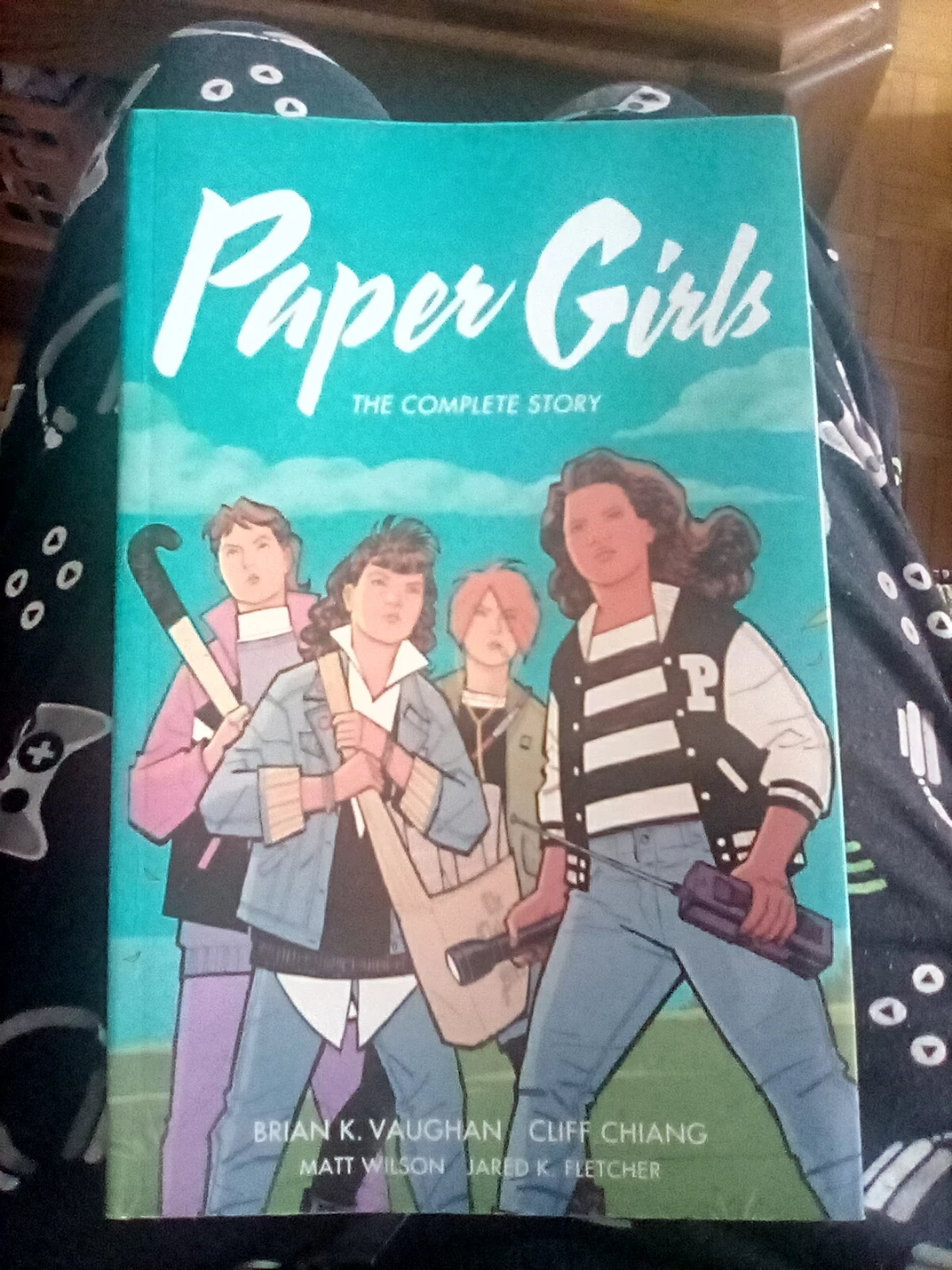 ⚽ Paper Girls: The Complete Story Graphic Novel