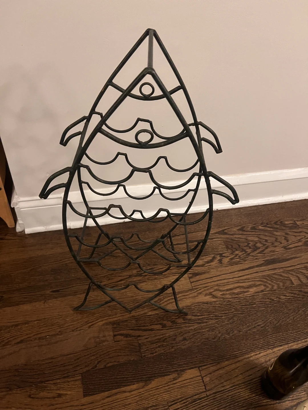 Fish wine holder