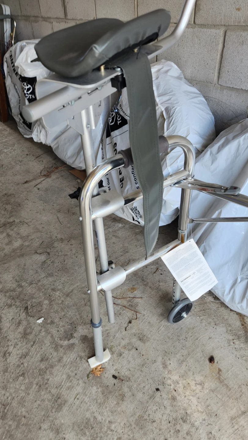 ⚽Adjustable Walker with Seat - photo 2