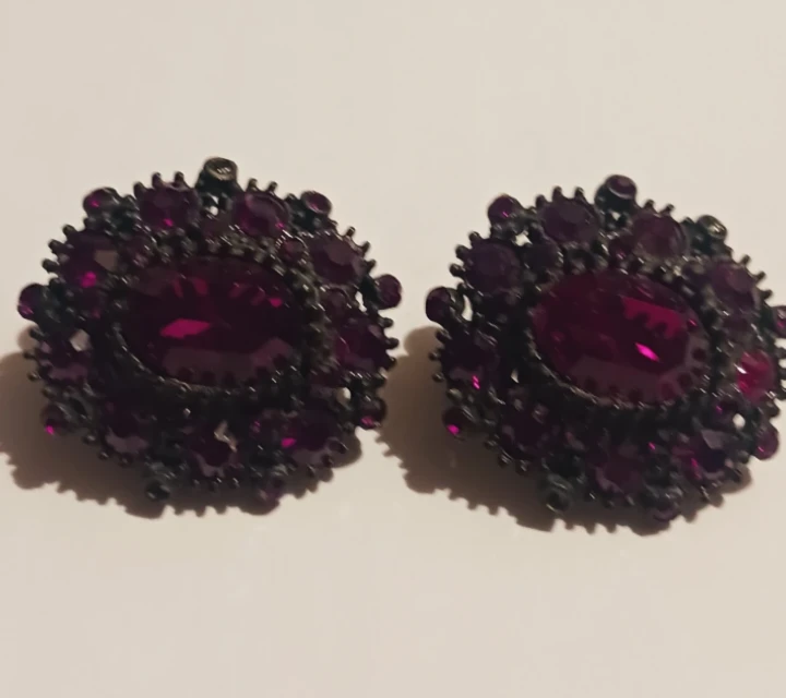 Bohemian Vintage Garnet Cabochons Clip on Earrings - photo 2