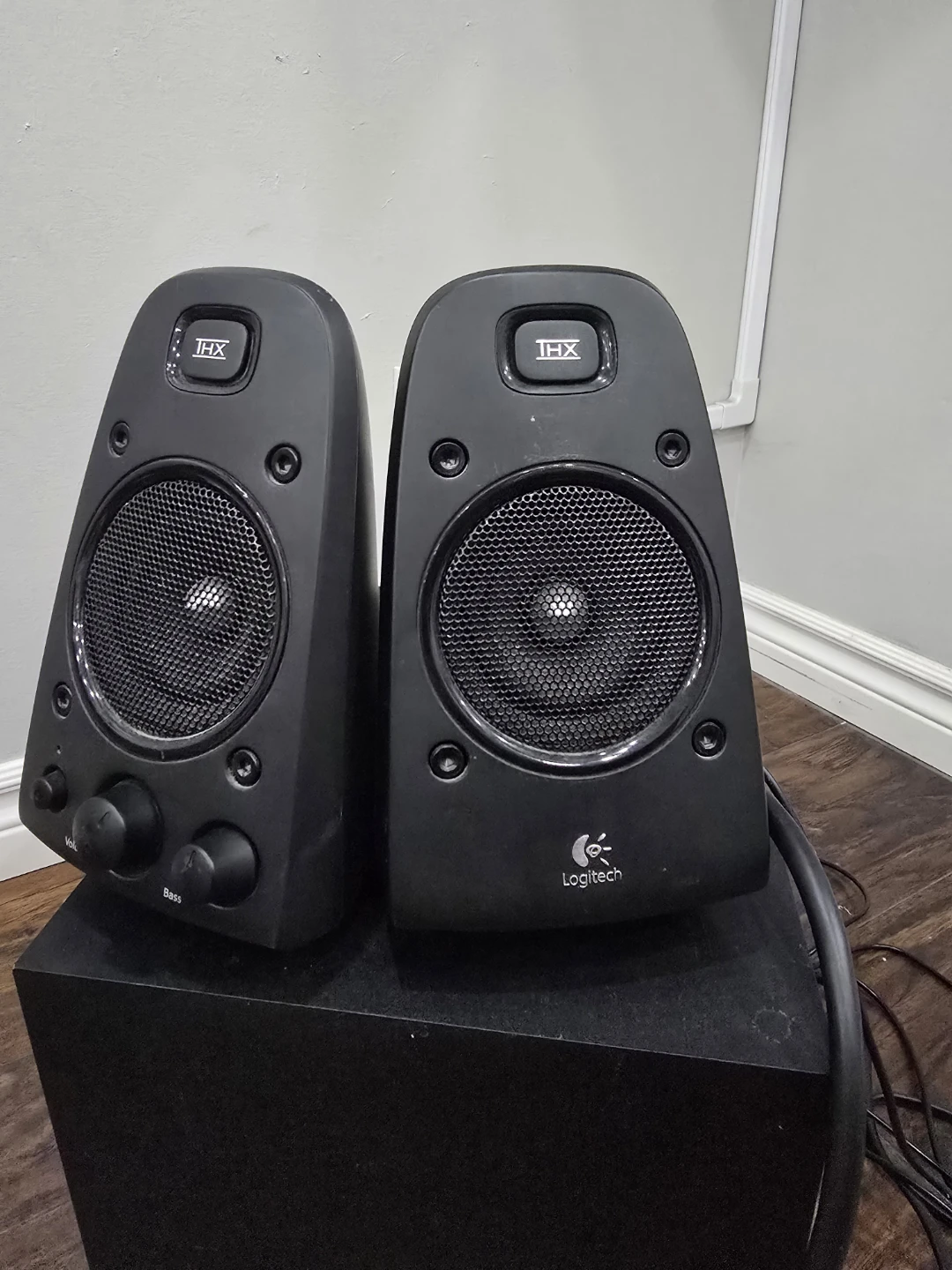 Logitech Speaker System Z623 with THX - photo 3