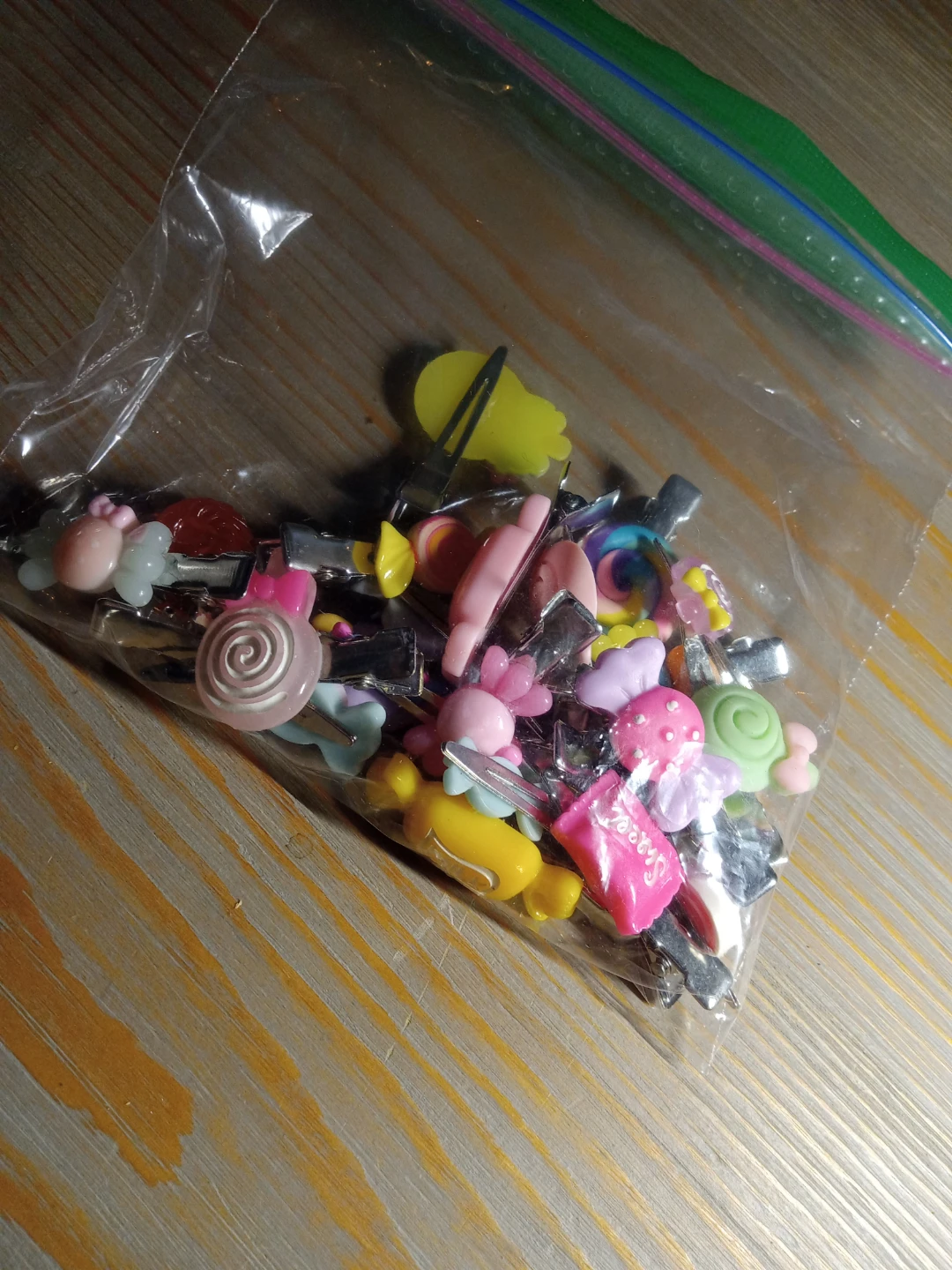 Assorted Candy & Food Themed Hair Clips (Pack) - photo 2