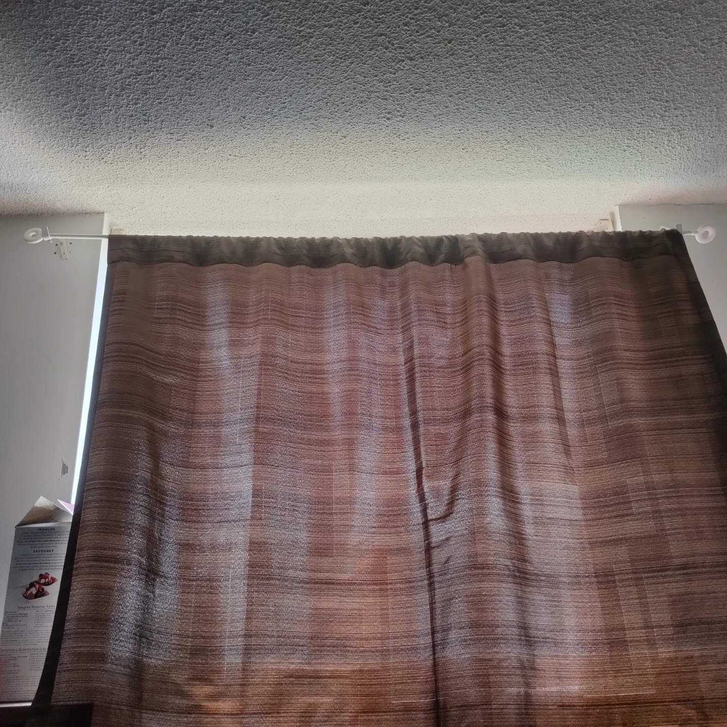 2 Red and 1  Brown Curtains & 2 Curtain rods with clamps - photo 4