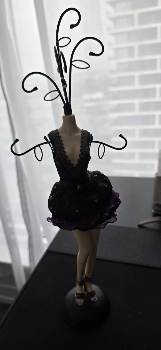 Black Dress Mannequin Jewelry Holder ⚽️ - photo 3