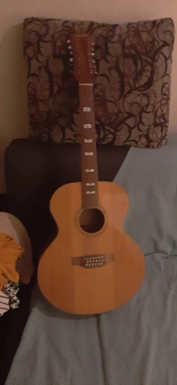 12-String Acoustic GuitarCarlo Robelli jumbo