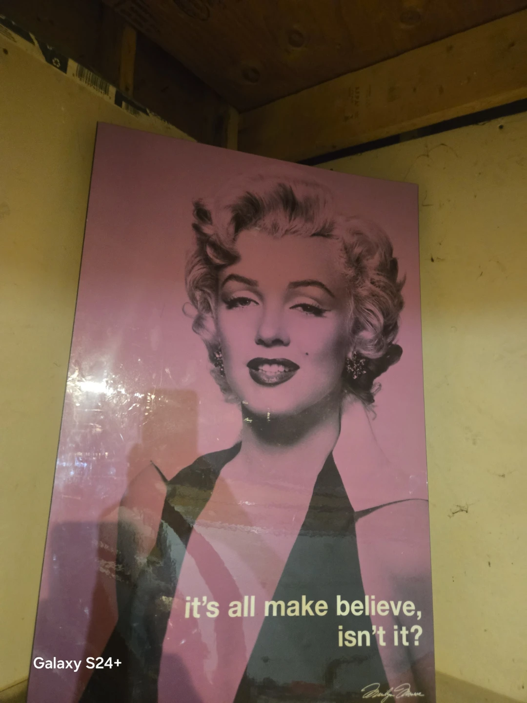Marilyn Monroe Pink Poster - photo 2