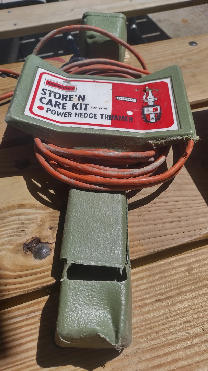 Vintage Long Blades Hedge Trimmer Clippers with Blade Holster - photo 3