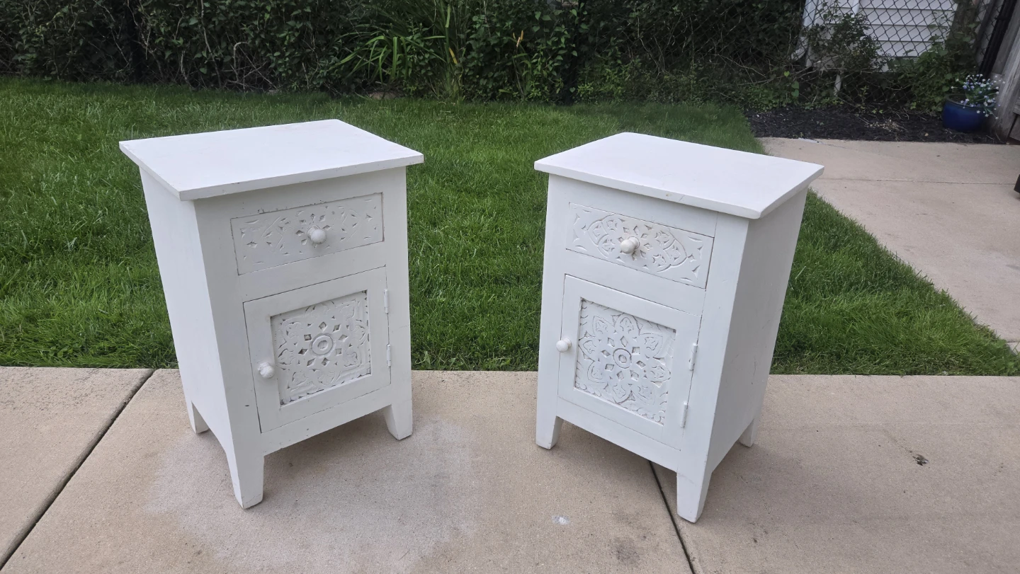 White Nightstands with Carved Detail - Set of 2 - photo 2