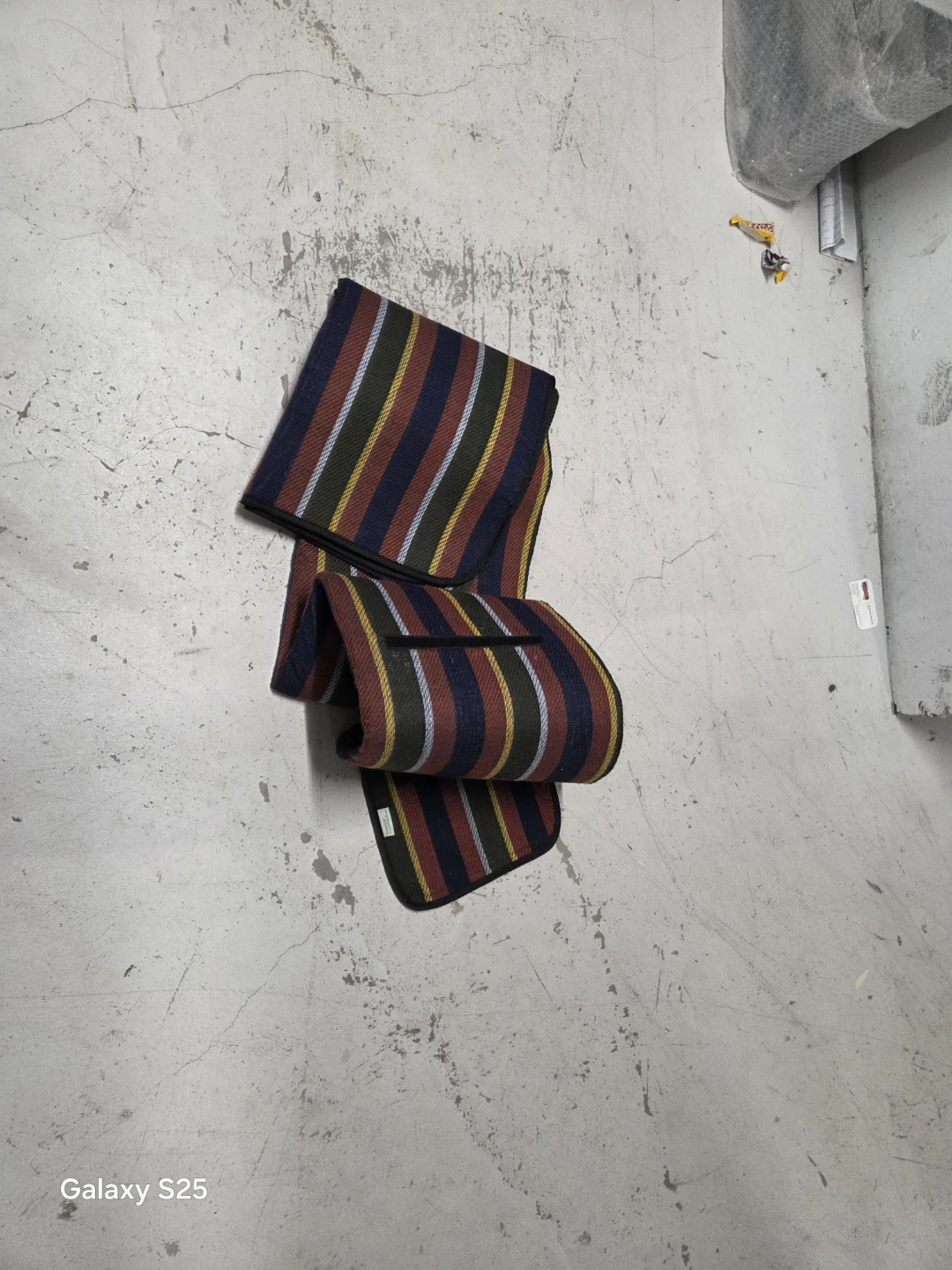 Striped Throw Blanket - photo 3