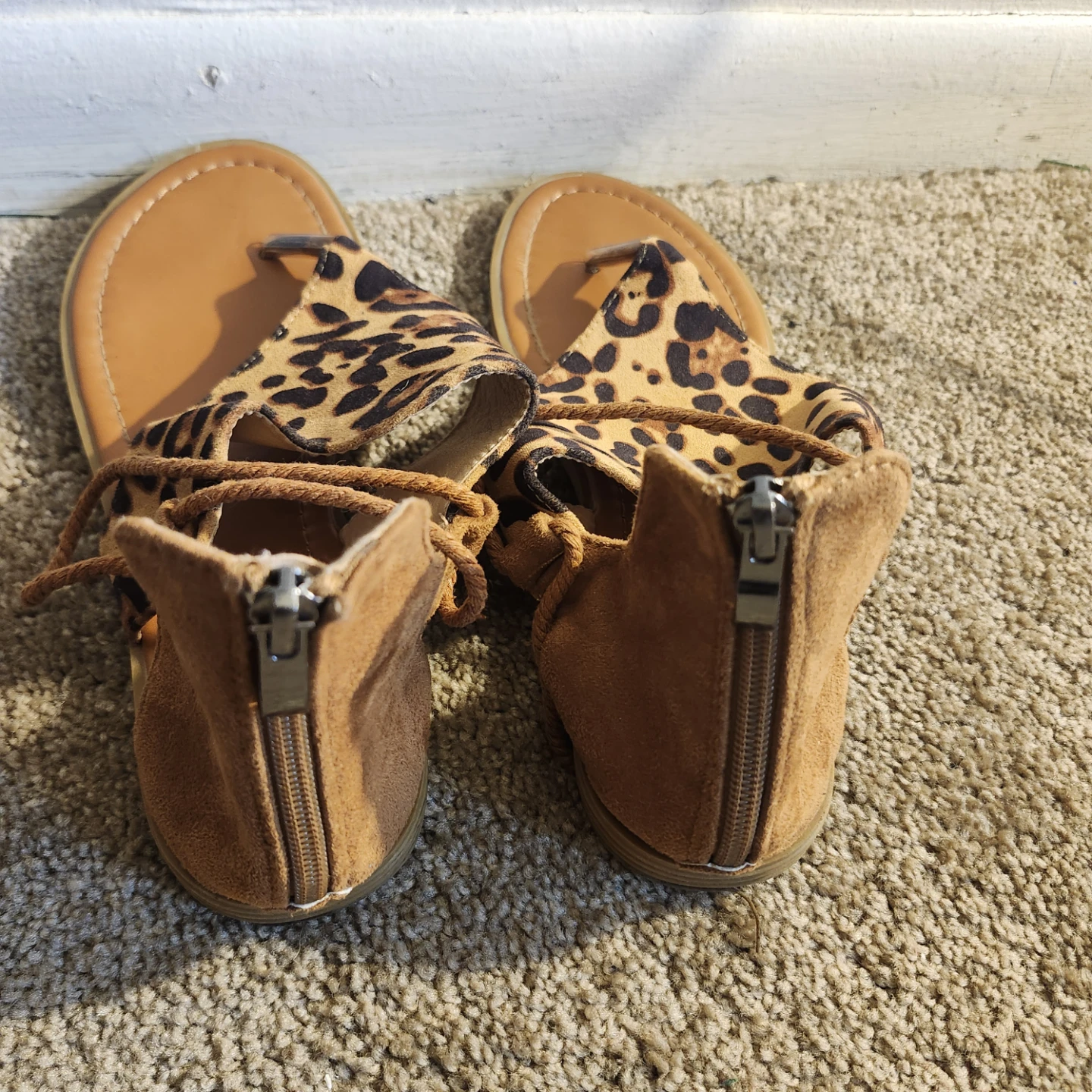 Women's Leopard Sandals - photo 3