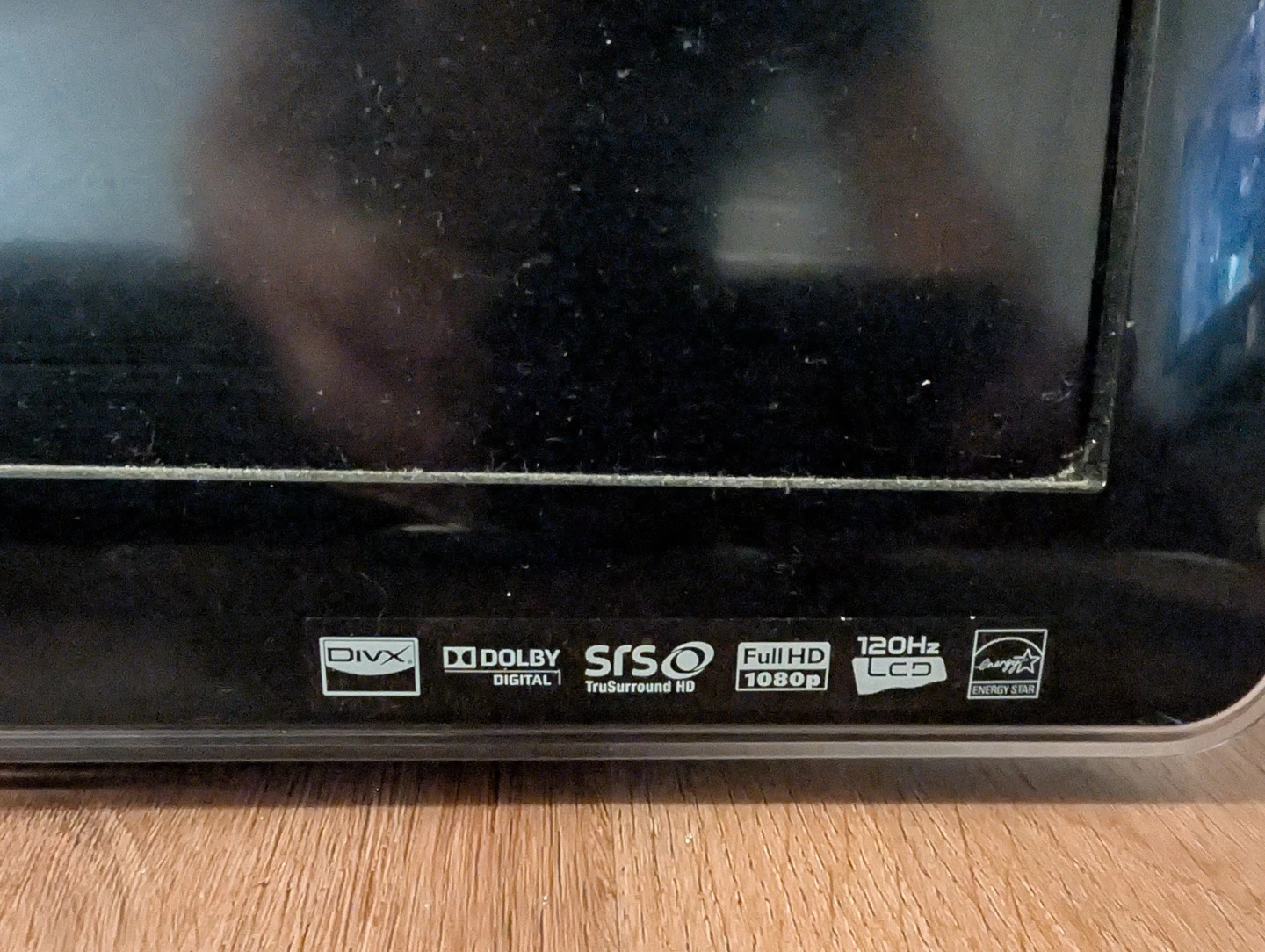 Philips 40PFL7505D/F7 40-inch Full HD 1080p LCD TV - photo 2