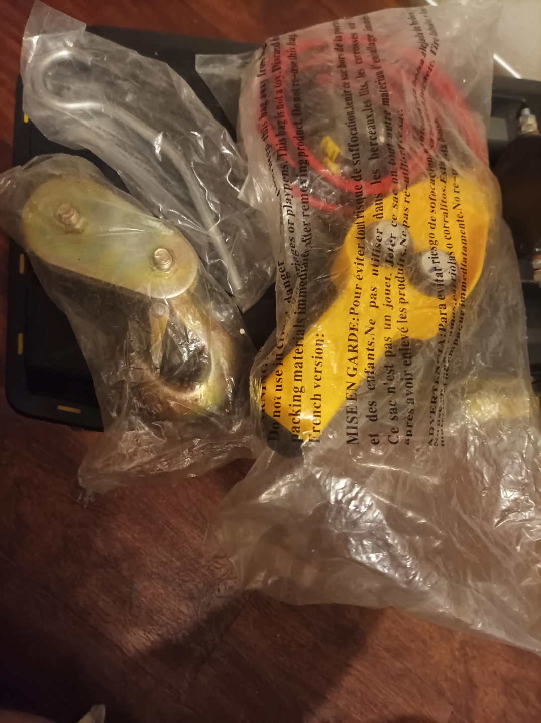 Champion 2000 lb Electric Winch - photo 2
