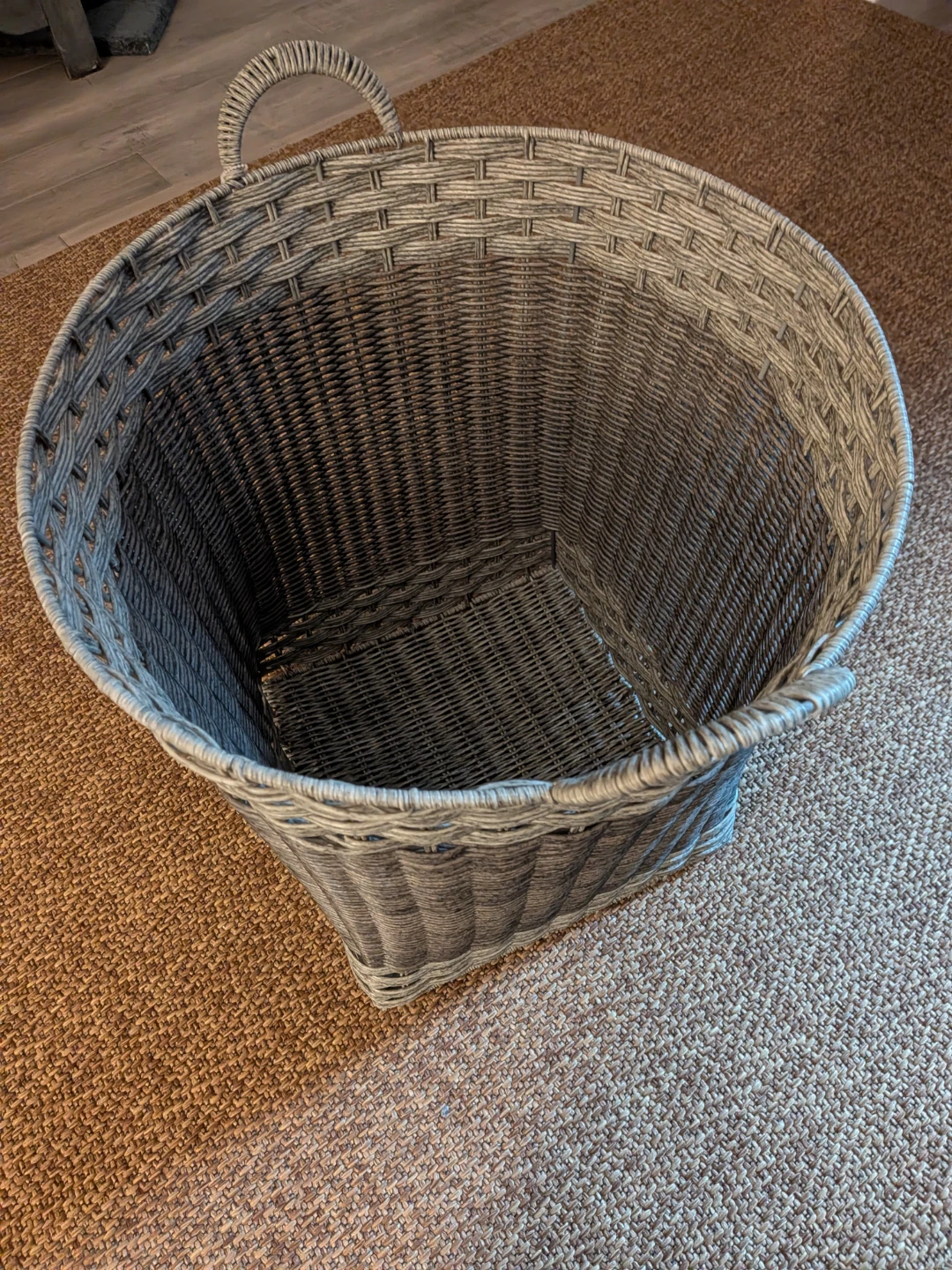 Wicker Laundry Basket with Handles - photo 2
