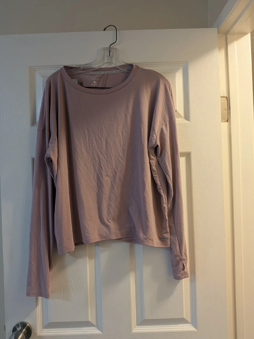 long-sleeve athletic shirt pick up in st.albert - photo 3