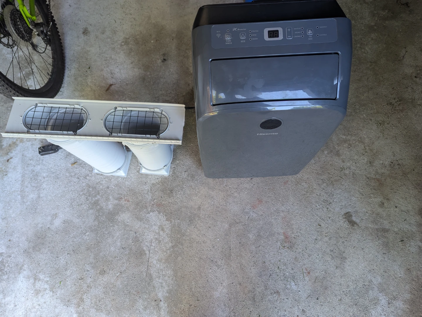 Hisense Portable Air Conditioner with Exhaust Hoses - photo 2