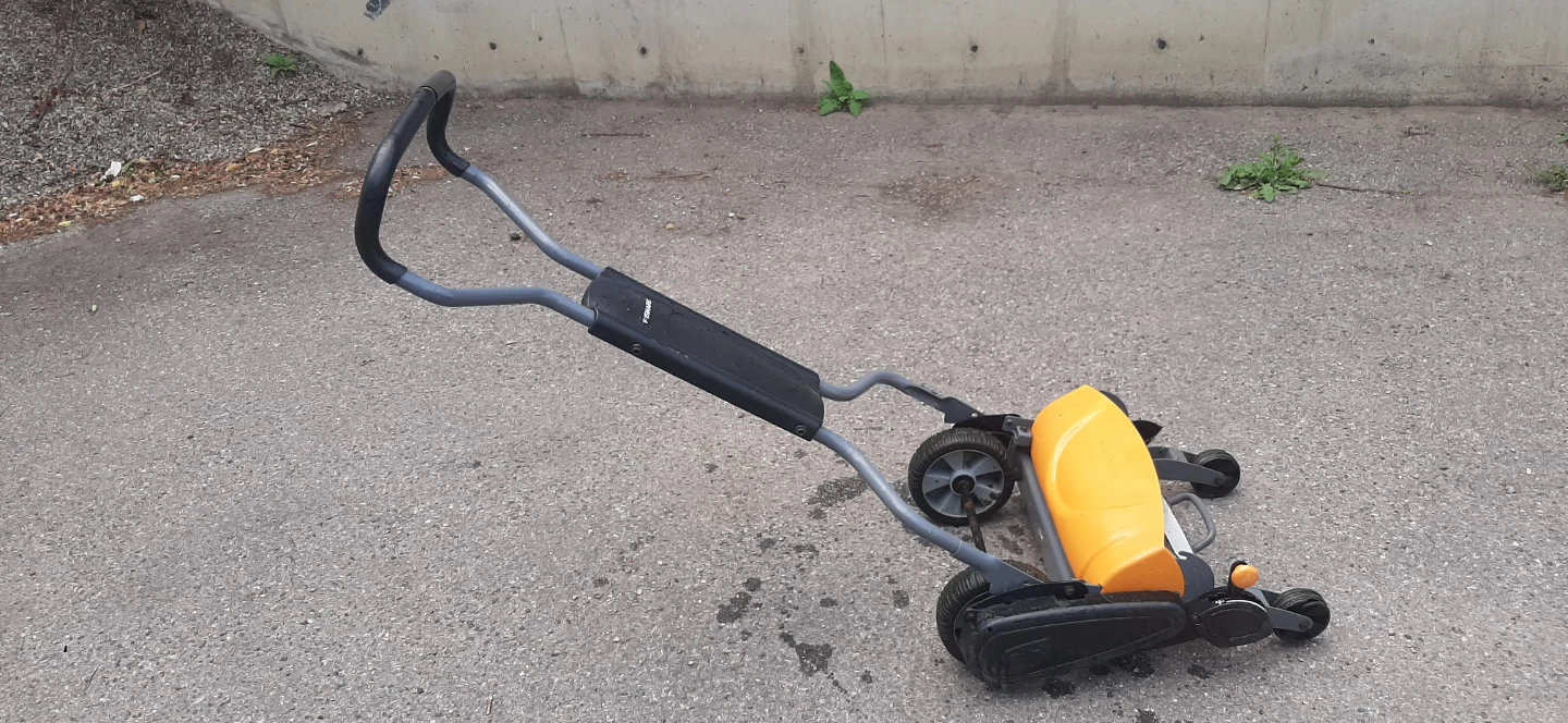 Fiskars Premium Reel Mower