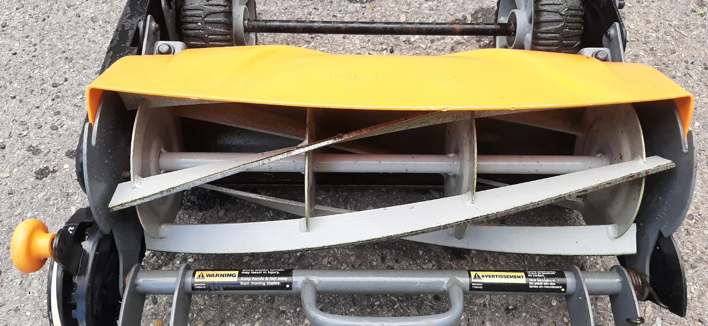 Fiskars Premium Reel Mower - photo 4