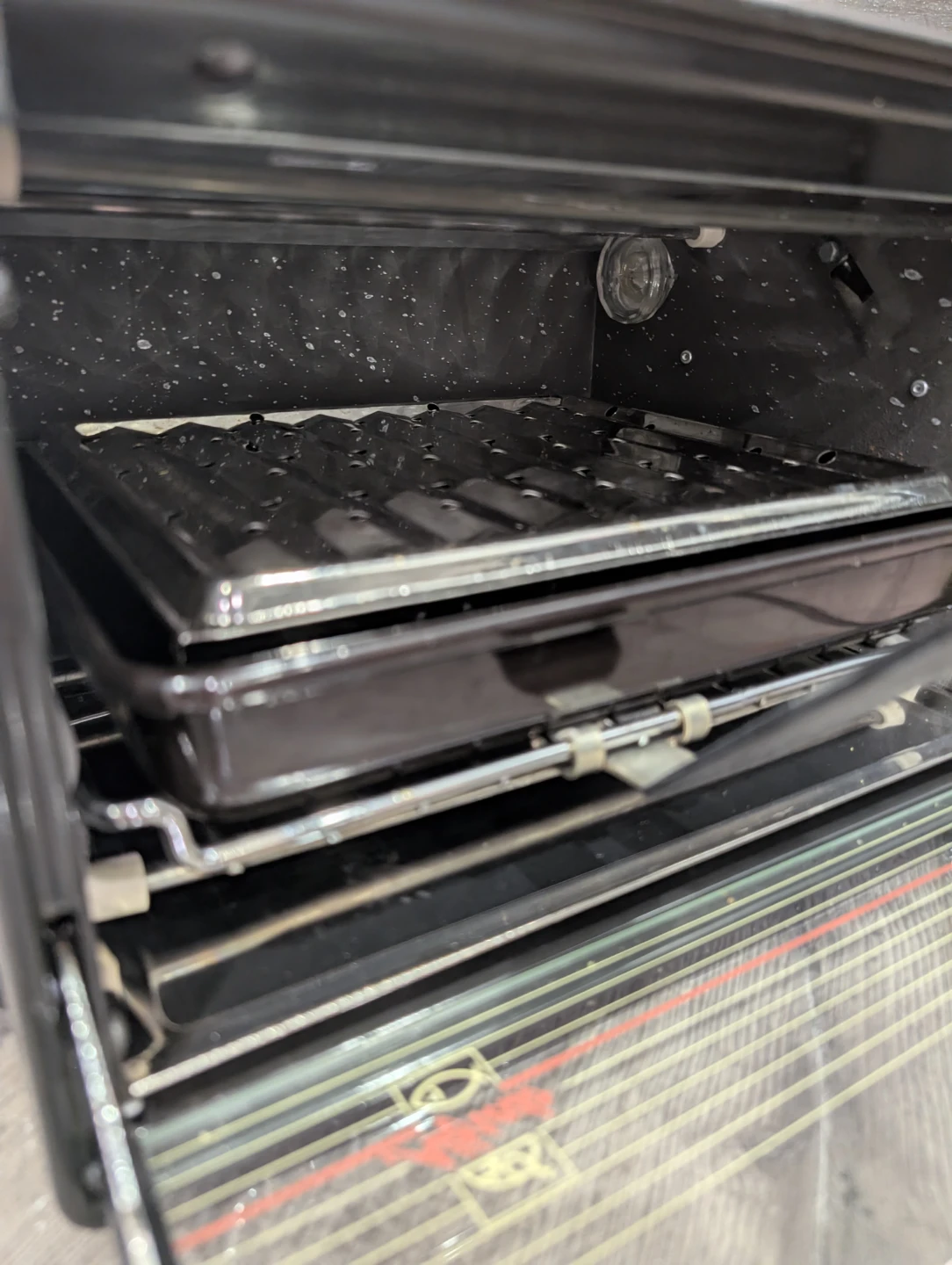 EUC - ​DeLonghi Alfredo Toaster Oven (Model XU20L) - photo 5