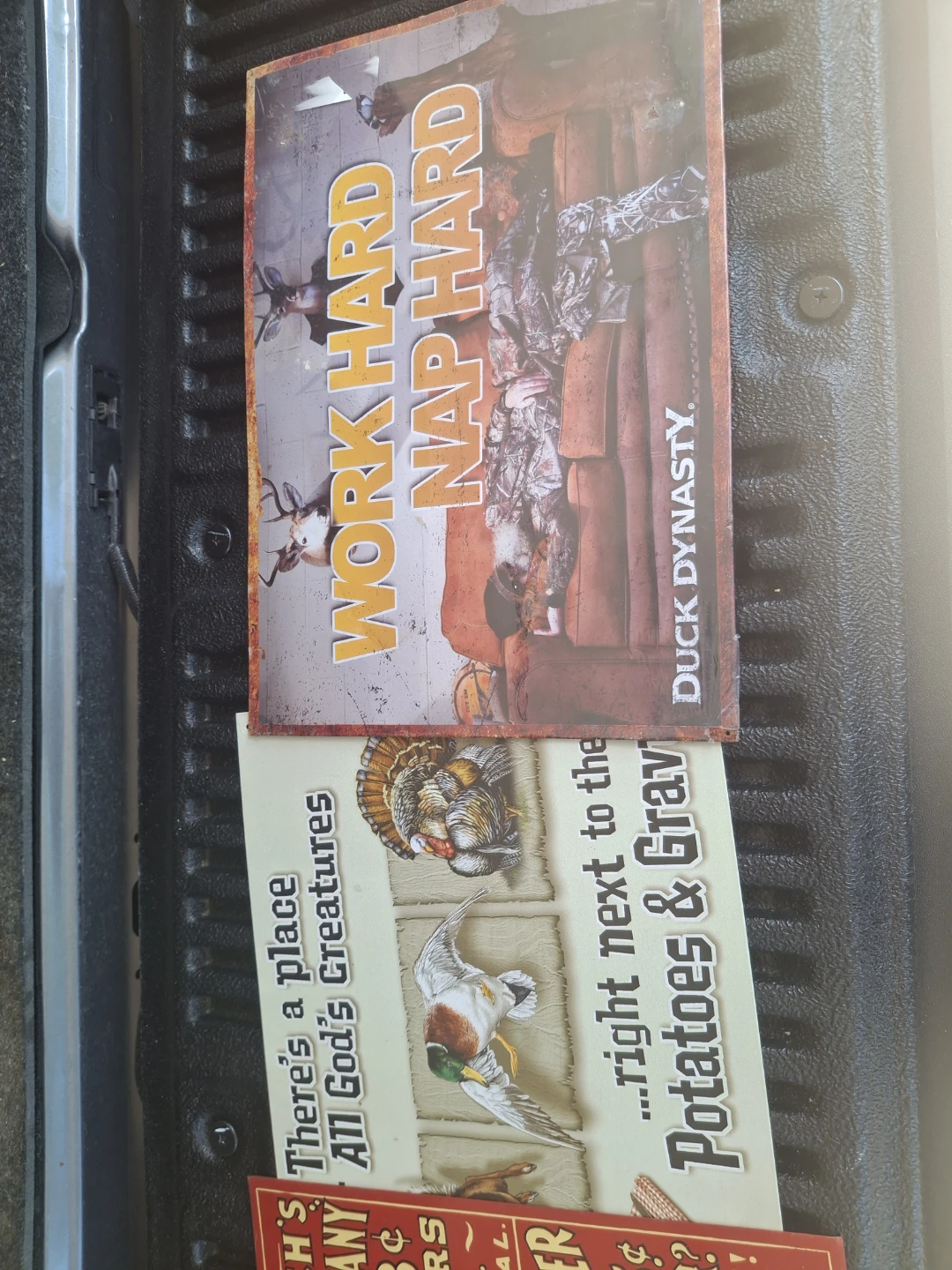 Duck Dynasty "Work Hard Nap Hard" Tin Sign - photo 2