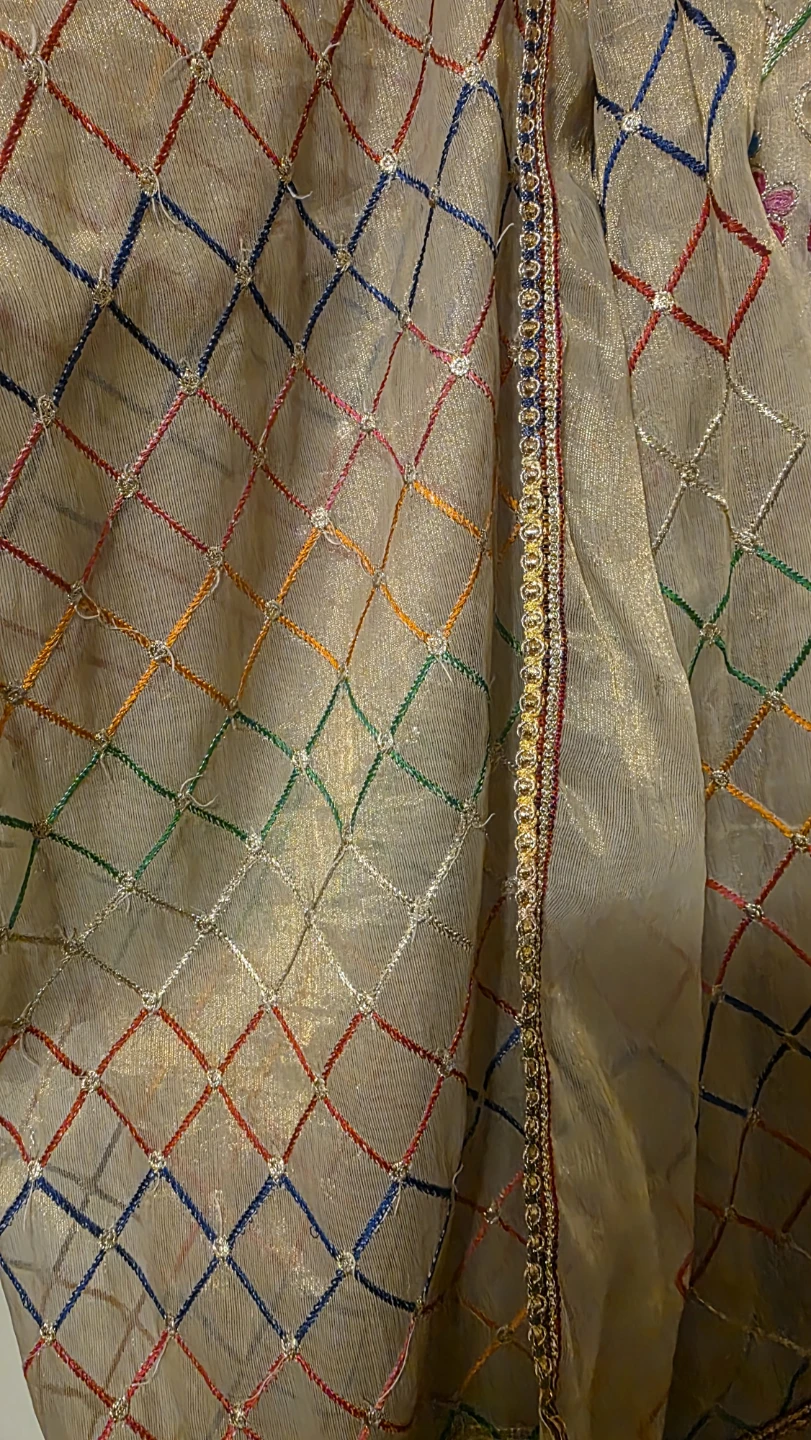 Women's Embroidered Kurti with Dupatta - photo 3