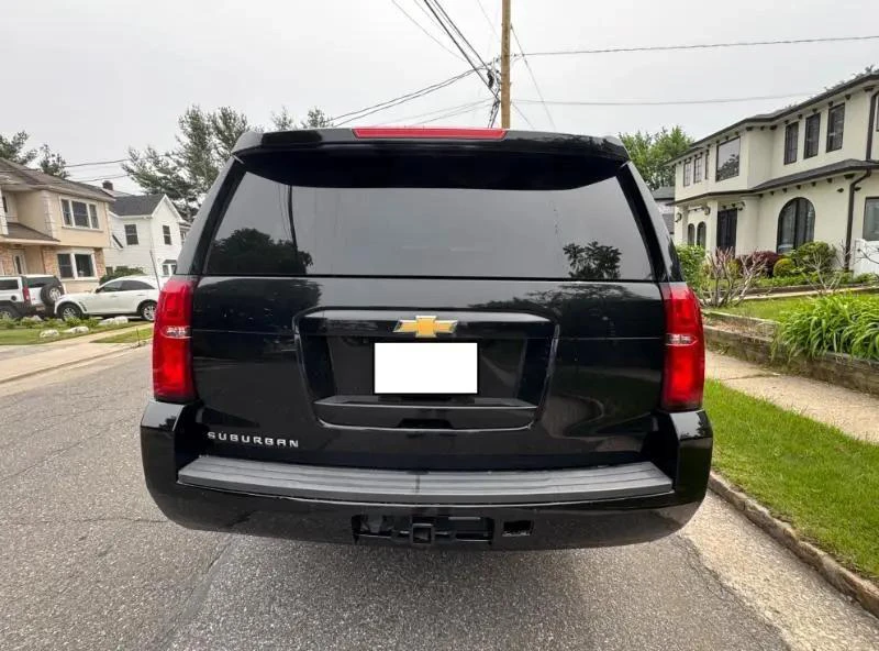 2919 CHEVROLET SUBURBAN 1500 LT AWD - photo 5