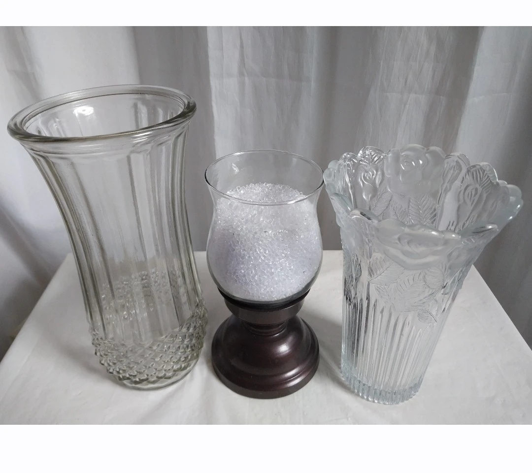 Set of 3 Clear Glass Vases. $5 EACH. Fixed price.