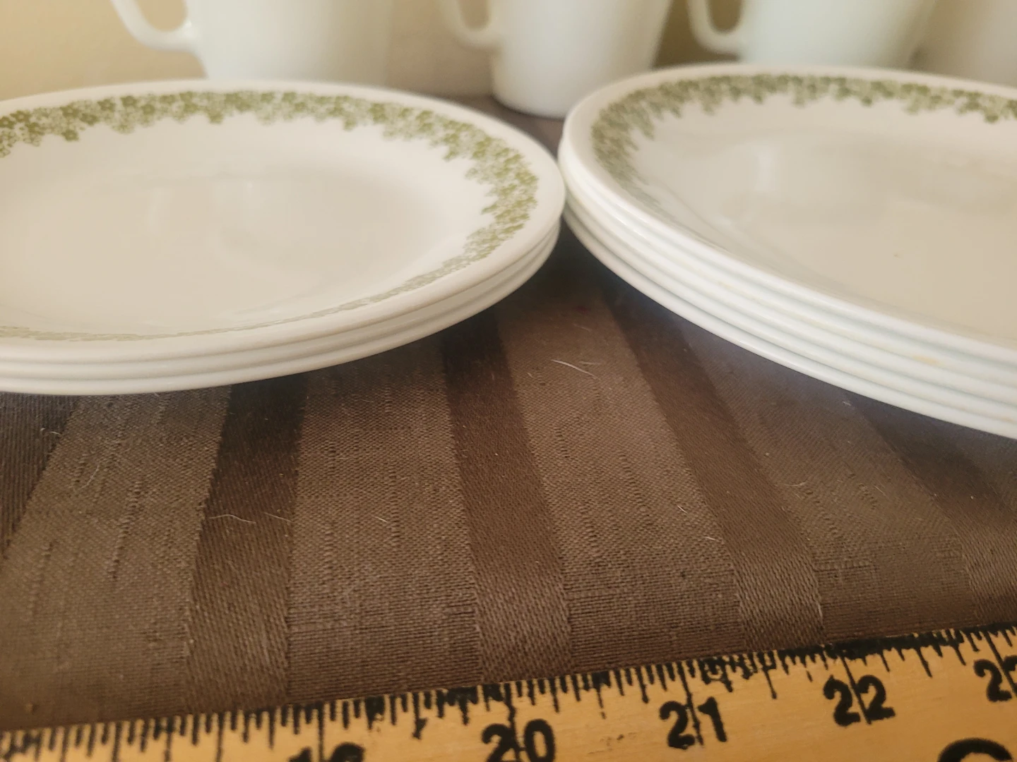 Corelle Livingware Green Leaf Pattern Plates and Mugs Set - photo 2