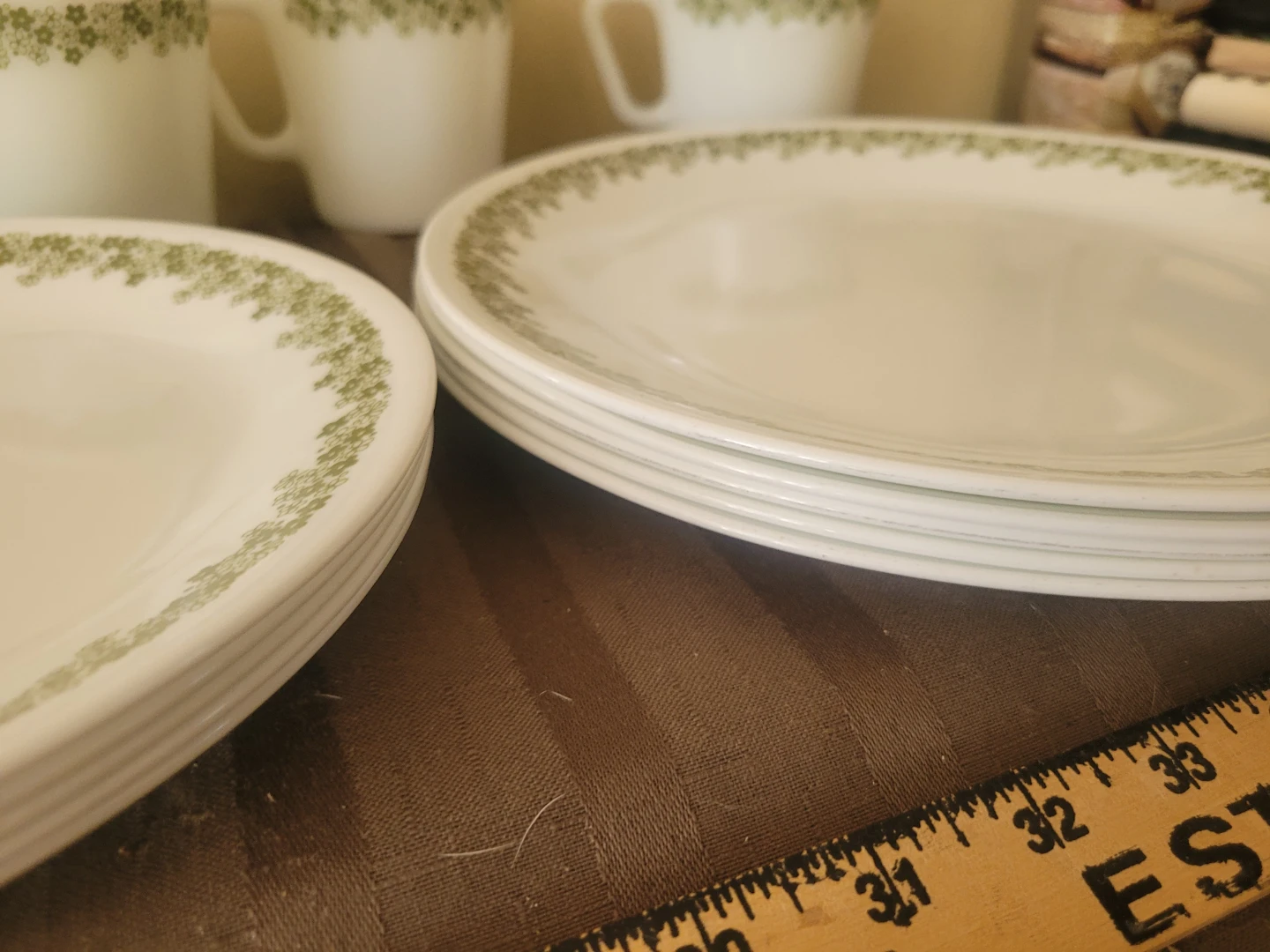 Corelle Livingware Green Leaf Pattern Plates and Mugs Set - photo 3