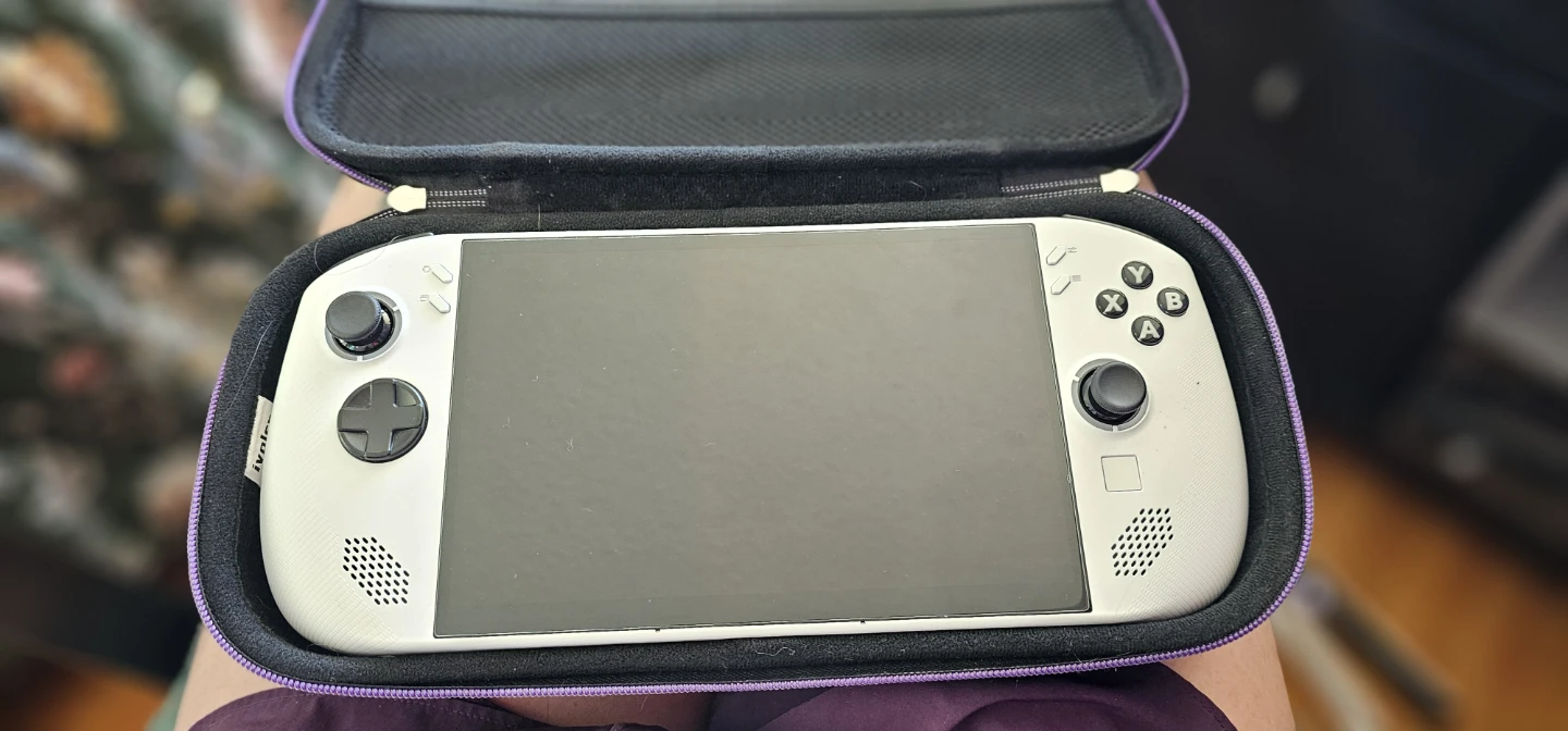 Lenovo legion go s - handheld gaming system - 32gb ram/1tb