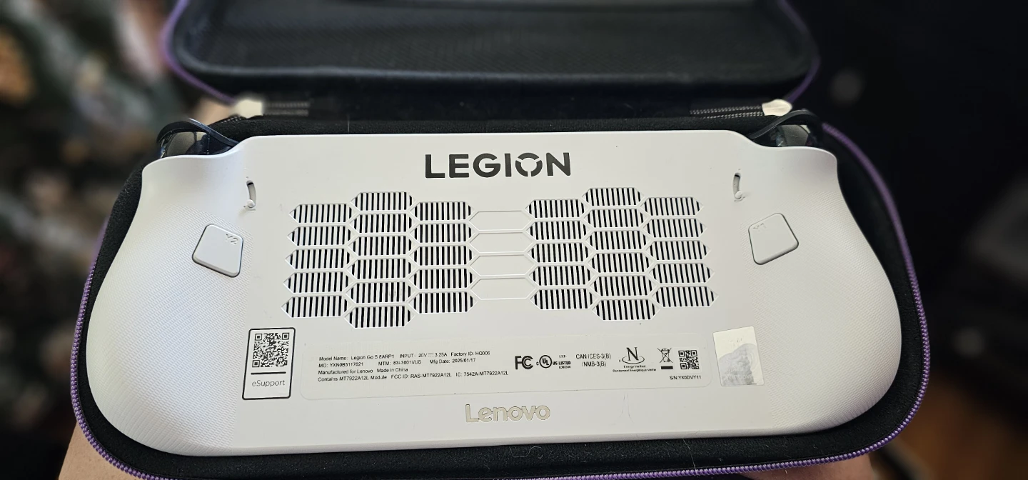 Lenovo legion go s - handheld gaming system - 32gb ram/1tb - photo 2