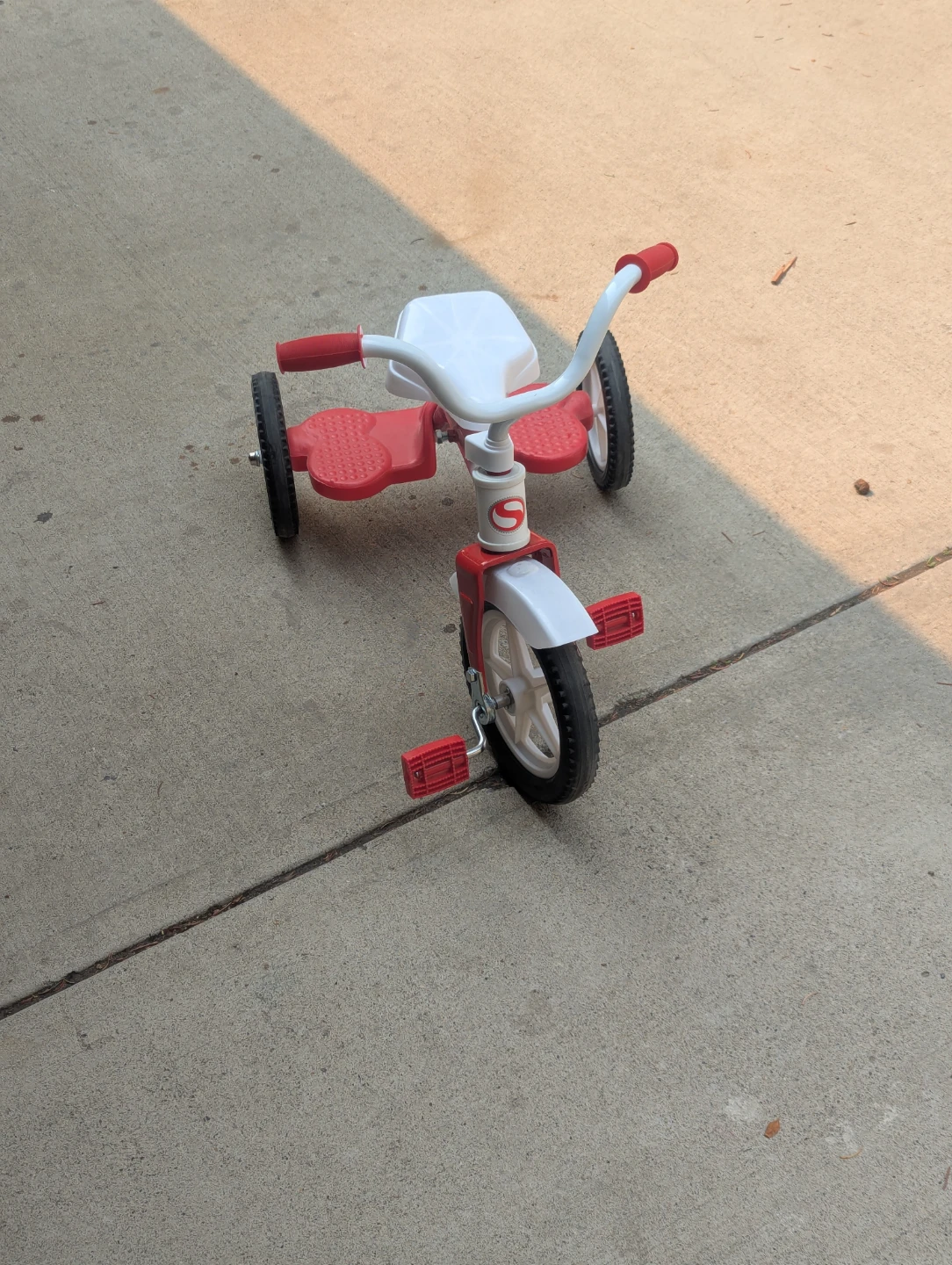 Toddler's Red & White Tricycle - photo 3