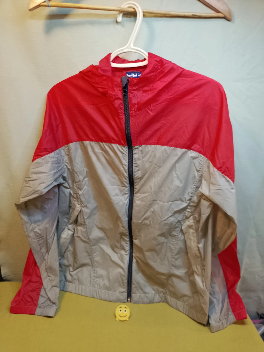 🧥 ➡️ Gap Kids Windbreaker Jacket  w / Hood  🧥