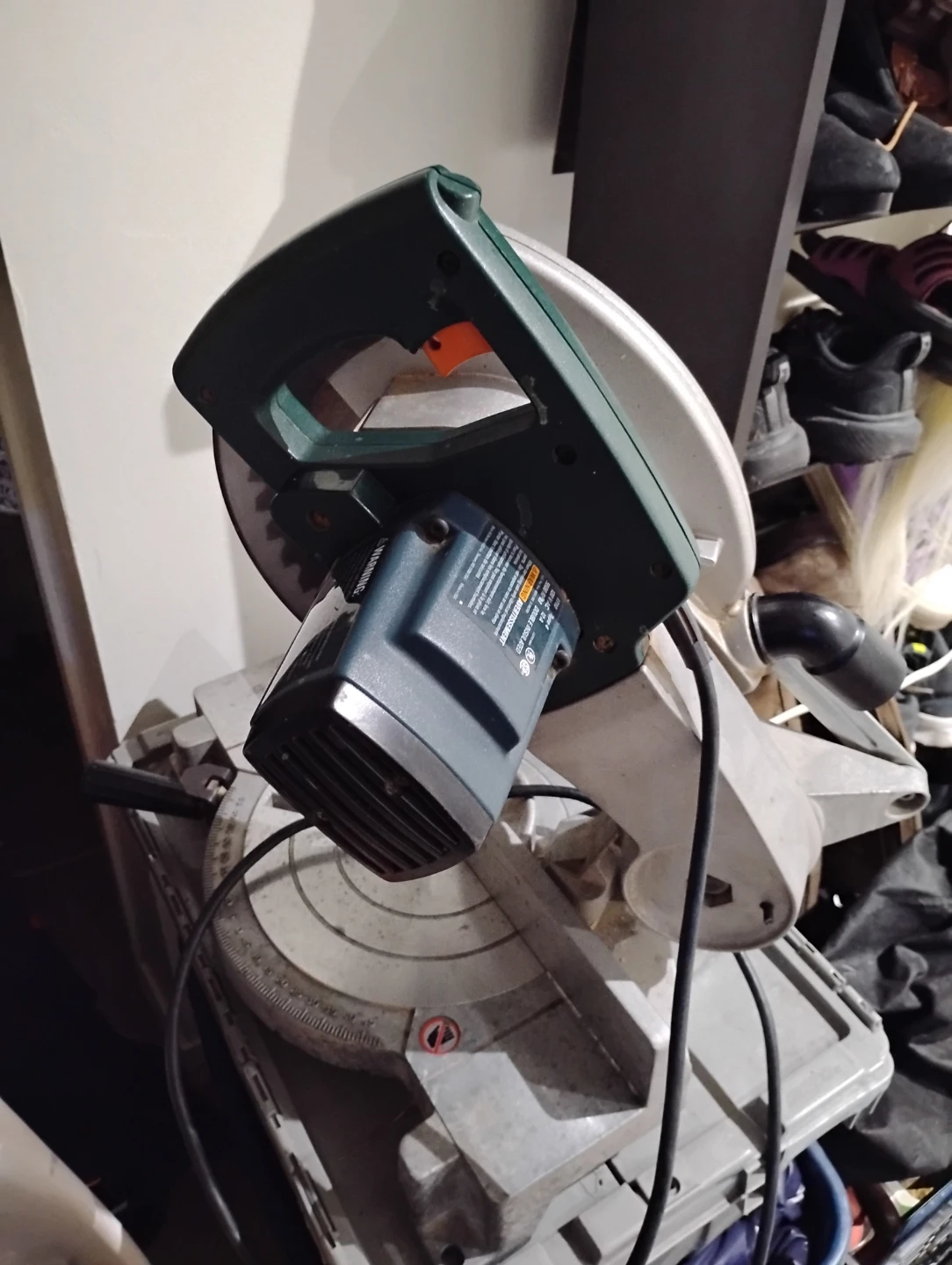 Black & Decker 10-inch Compound Miter Saw - photo 3