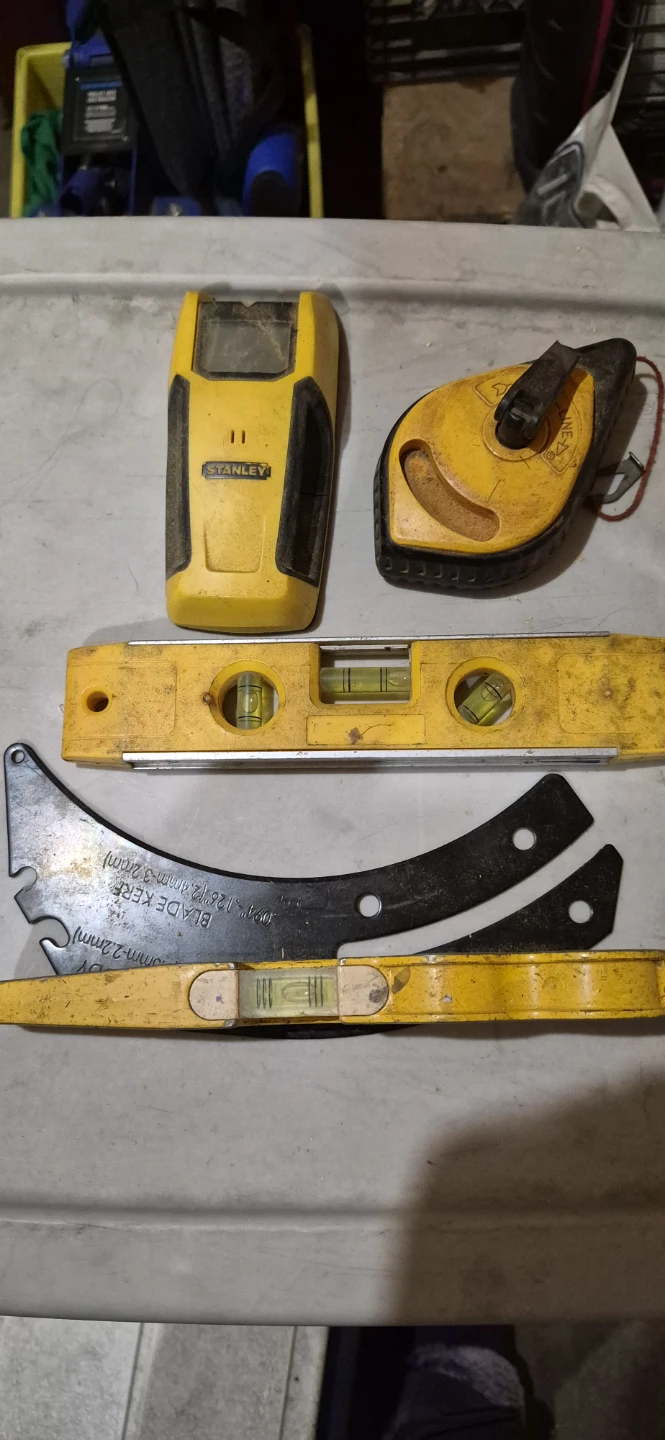 Stanley Stud Finder and Level Set - photo 5