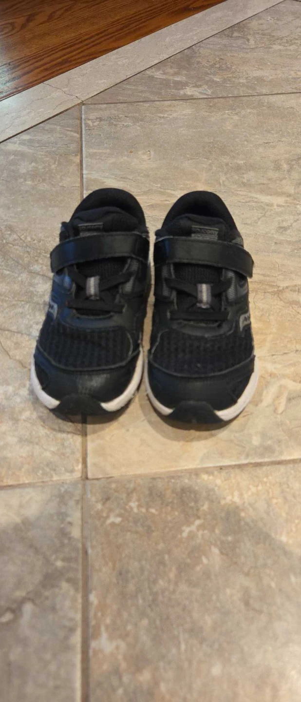 Saucony Kids Running Shoes sz 26 - photo 2