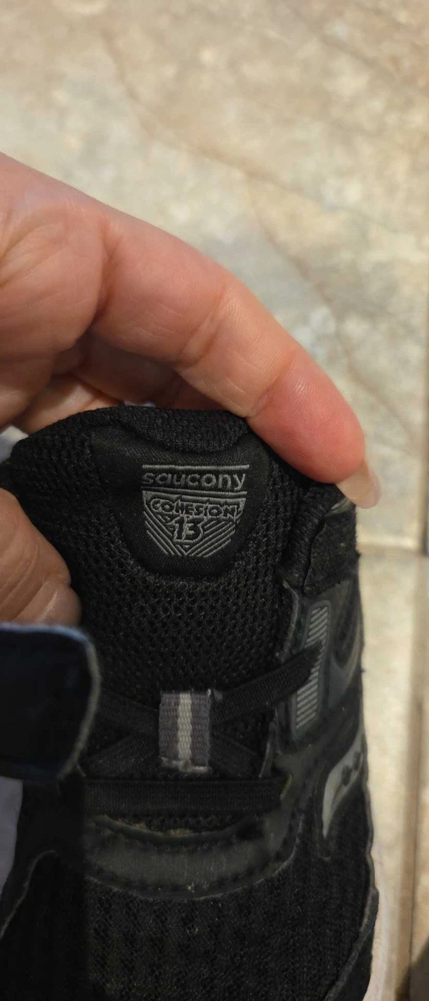 Saucony Kids Running Shoes sz 26 - photo 3