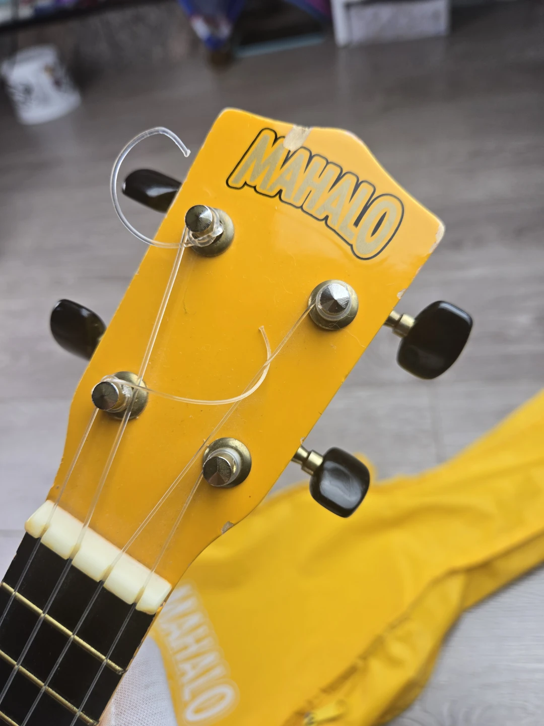 Ukelele with soft case - photo 4