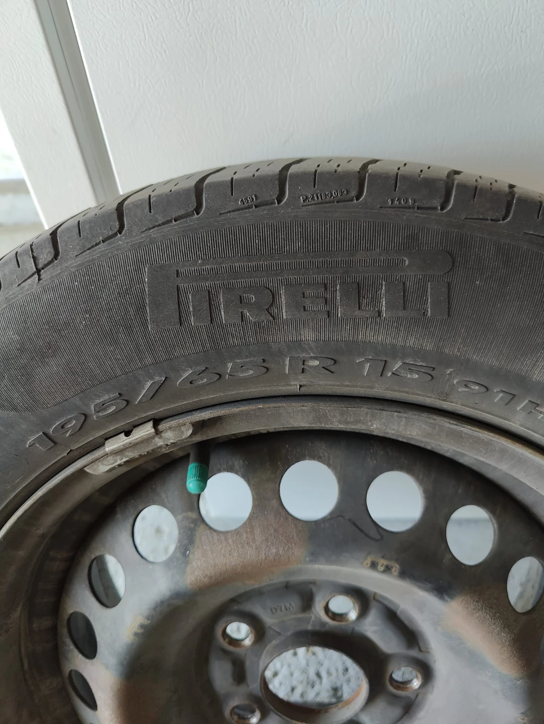 Pirelli Four Seasons Tire 195/65R15 with Rims Honda Civic - photo 2