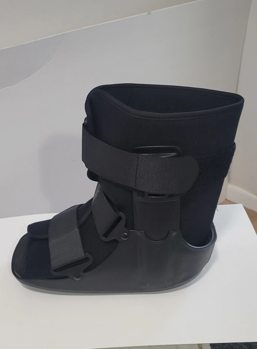 Medical Short Walking Boot - Medium