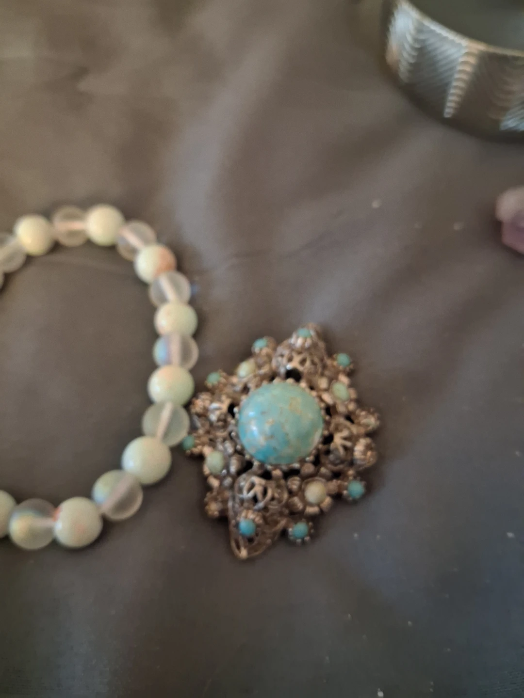 Beaded Bracelet and Brooch Set - photo 2