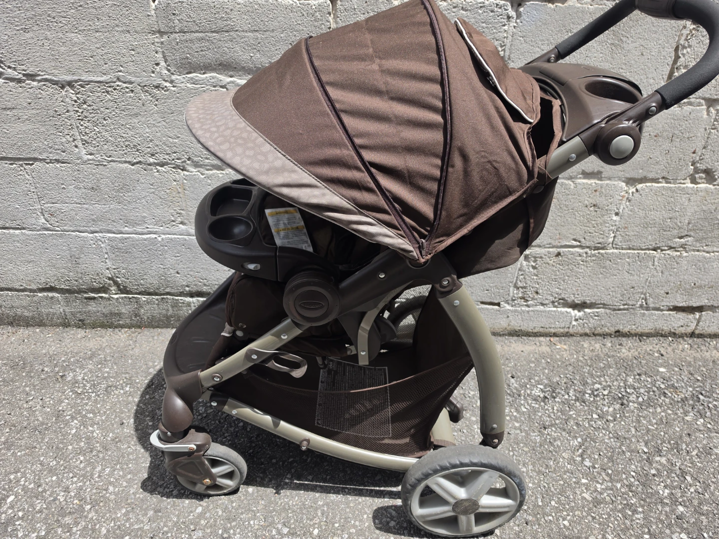 Graco Baby Stroller & little tikes bike - photo 4