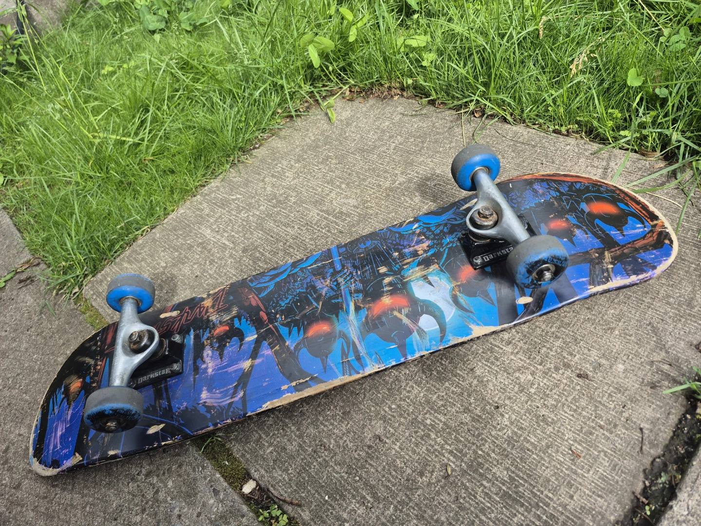 Skateboard - Alien Graphics