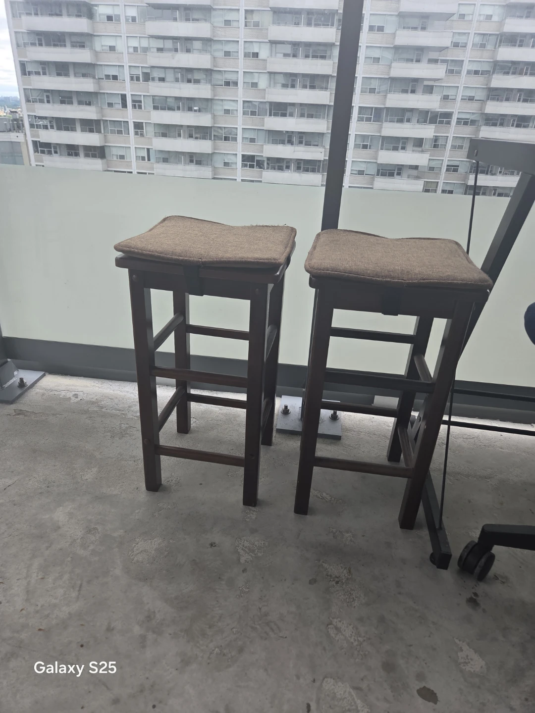 Set of 2 Wooden Bar Stools - photo 5