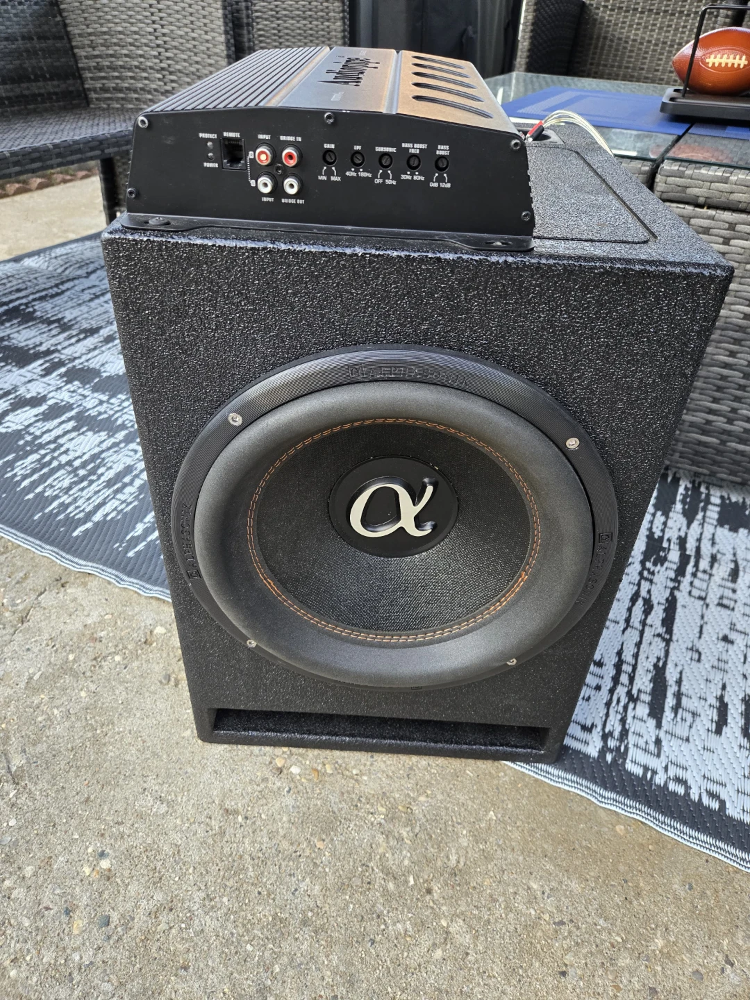Audiobahn Subwoofer Enclosure with Amplifier
