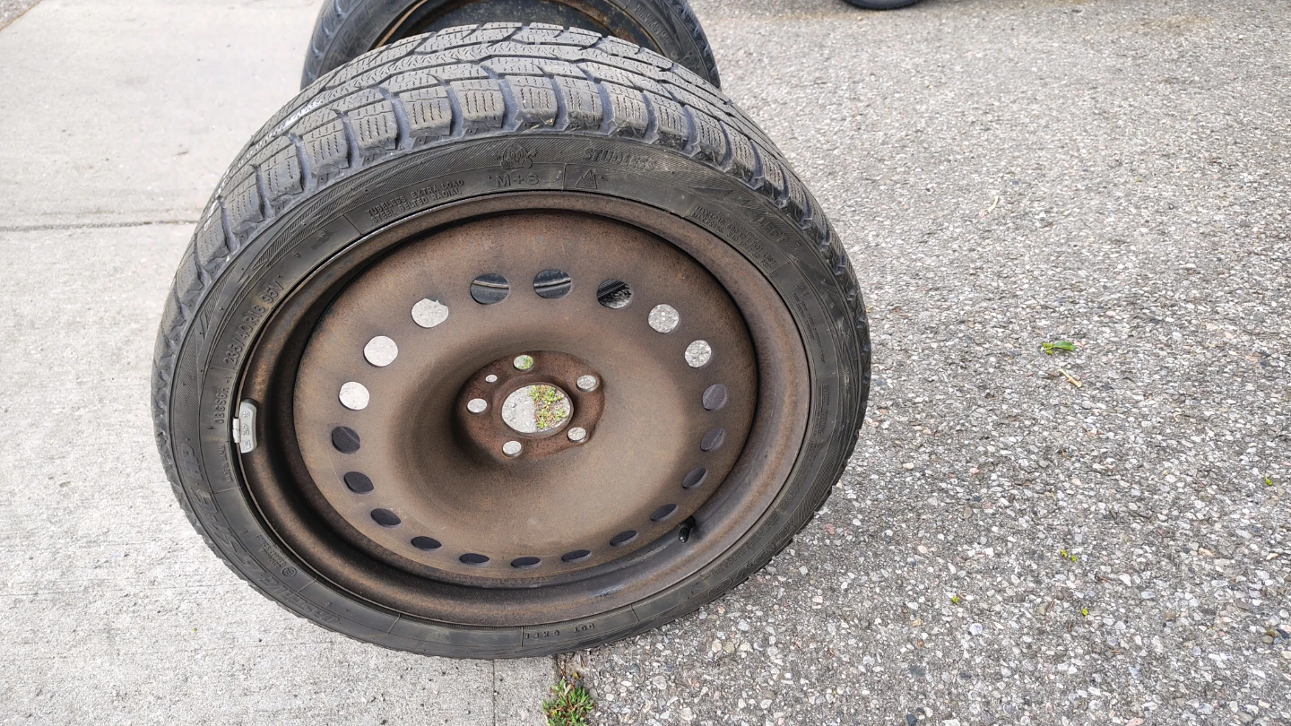 Set of 4 Winter Tires with Rims - photo 5