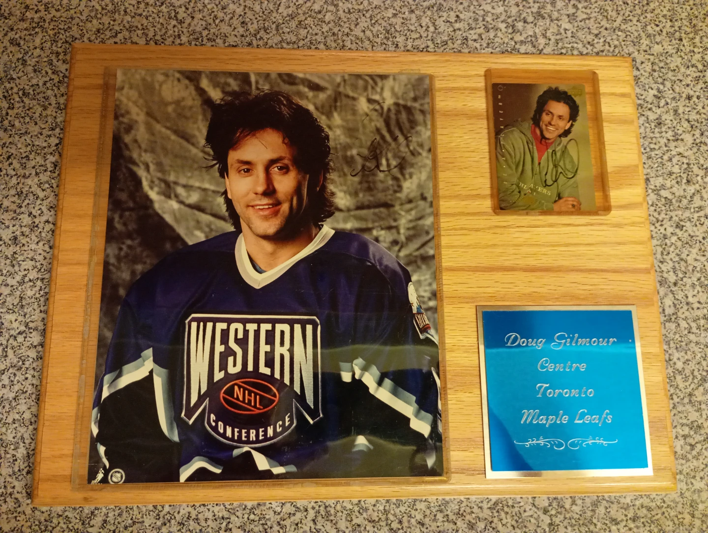 Doug Gilmour Toronto Maple Leafs Signed Photo & Card Plaque⚽