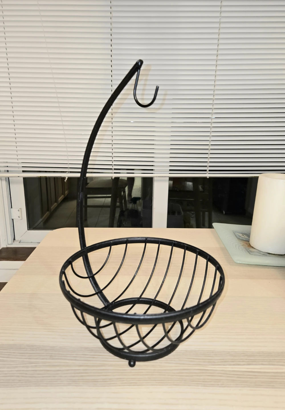 Metal Fruit Basket with Banana Hanger