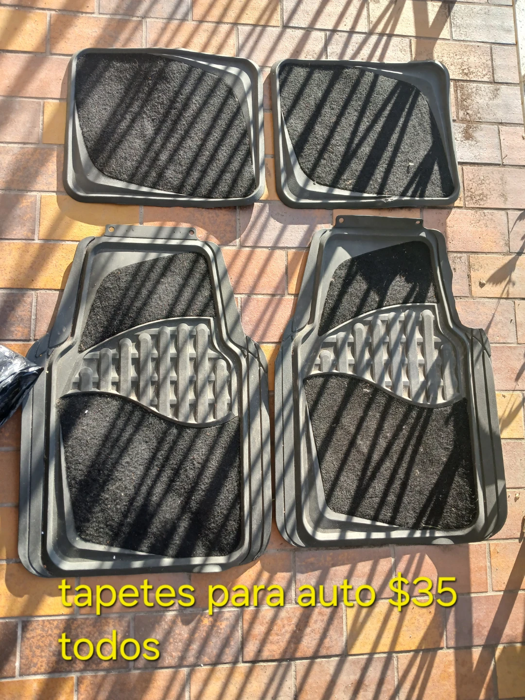 Set of 4 Car Floor Mats