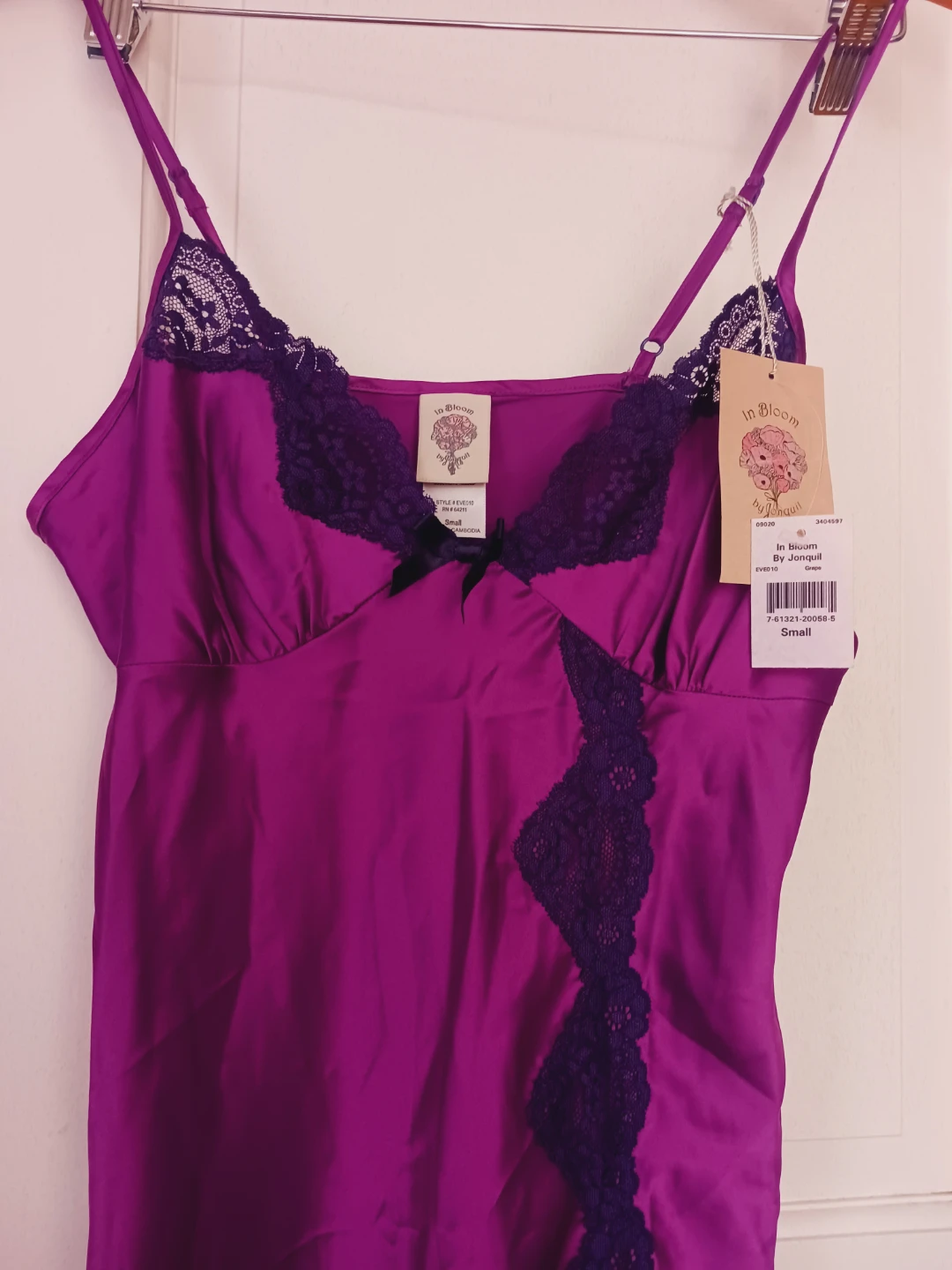 New !! Purple Lace Trim Nightgown  or Dress. Small. - photo 2